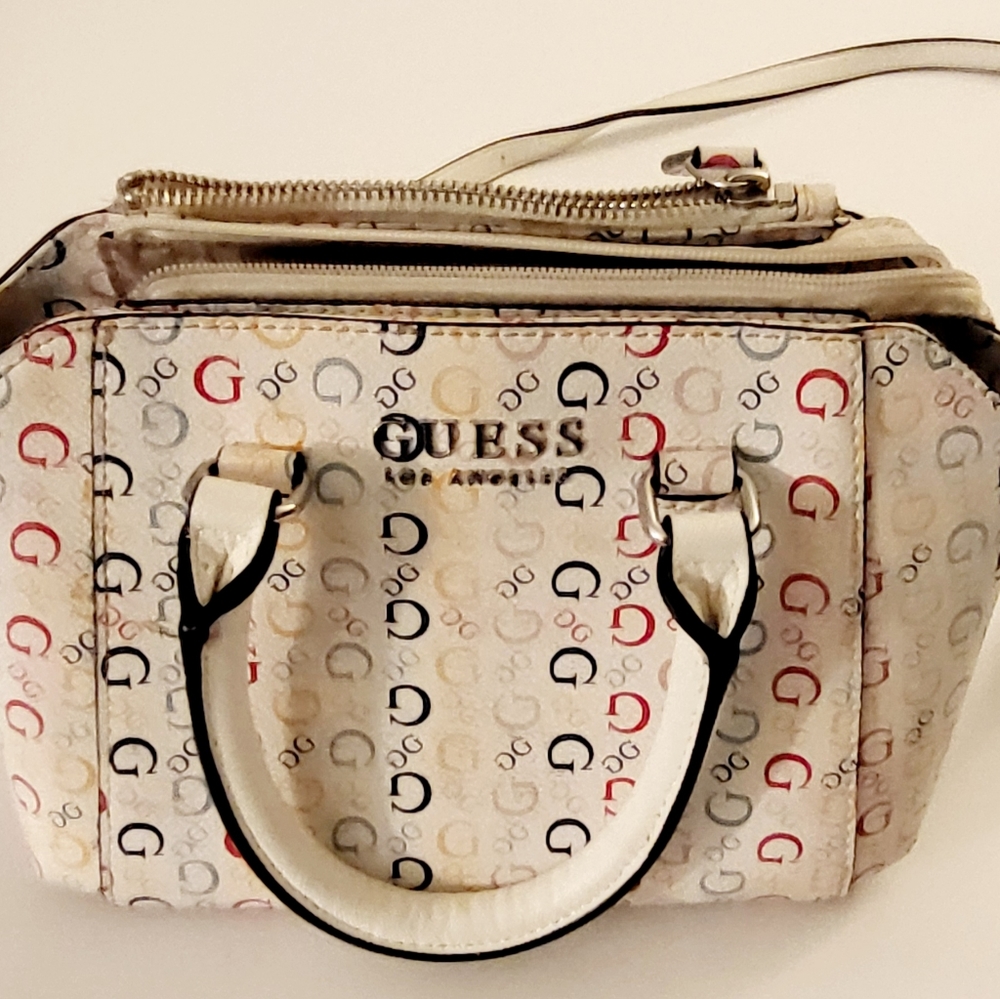 Small guess hand / crossbows bag.
